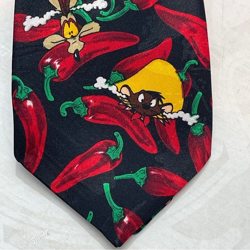 Looney Tunes Hot Pepper Tie 90s Speedy Wile E. Coyote Elmer Fudd Yosemite Sam